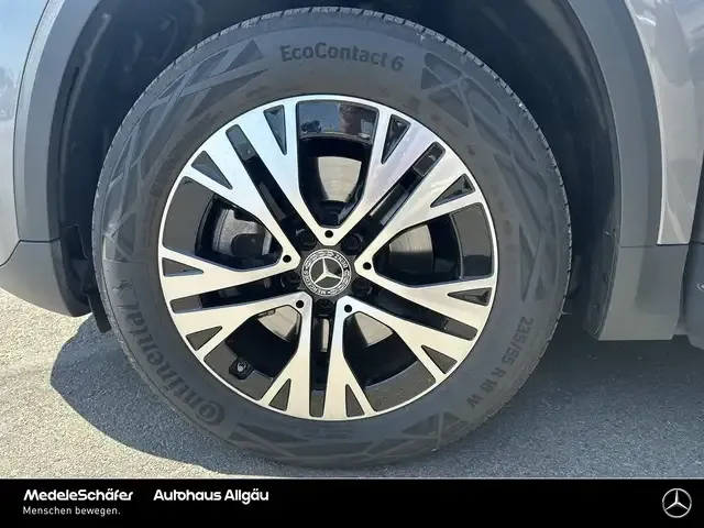 Mercedes-Benz GLA 220