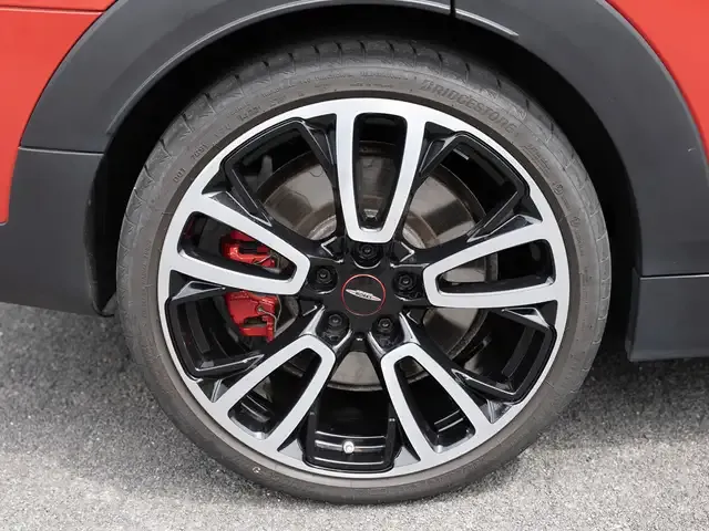 MINI John Cooper Works Clubman