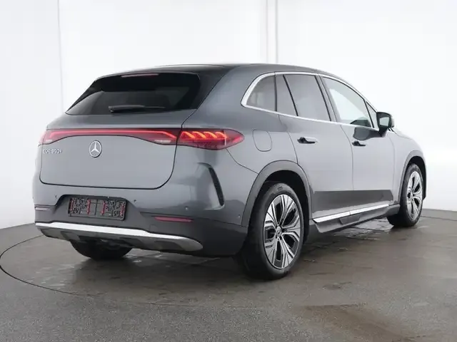 Mercedes-Benz EQE SUV