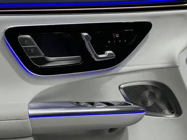 Mercedes-Benz EQE SUV