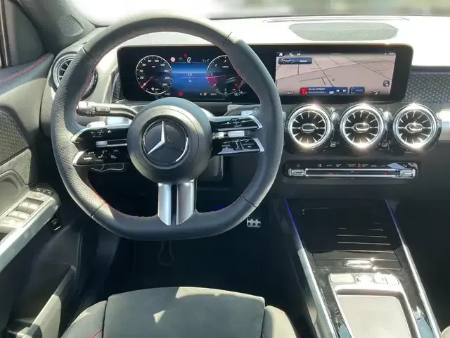Mercedes-Benz GLB 200