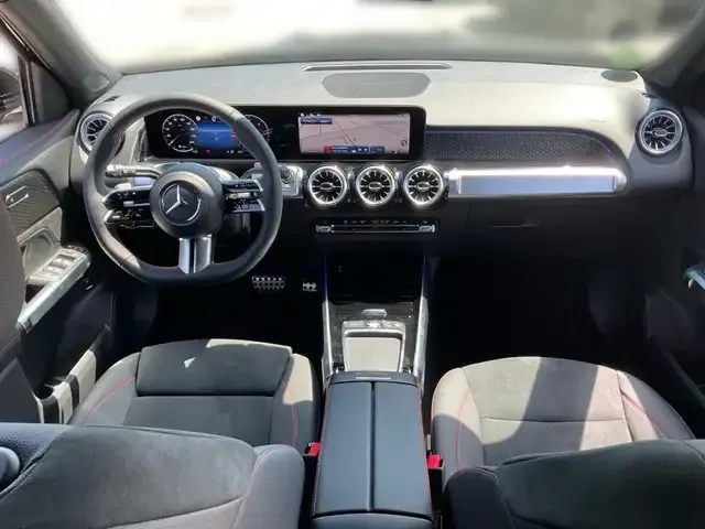 Mercedes-Benz GLB 200