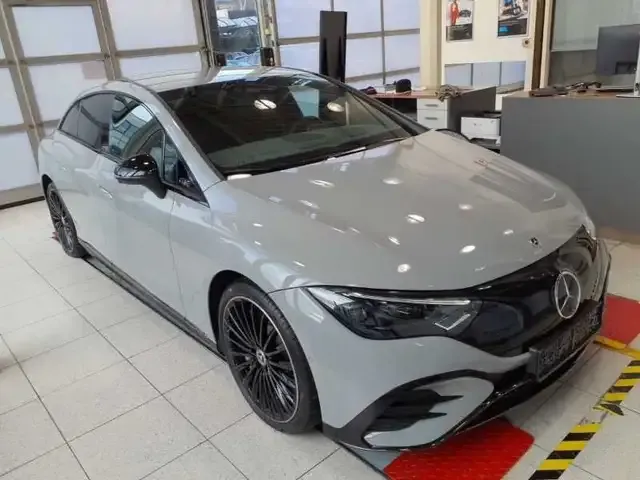 Mercedes-Benz EQE 350
