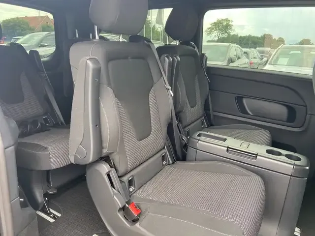 Mercedes-Benz V 250