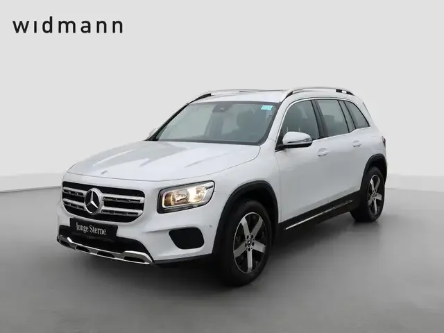 Mercedes-Benz GLB 220
