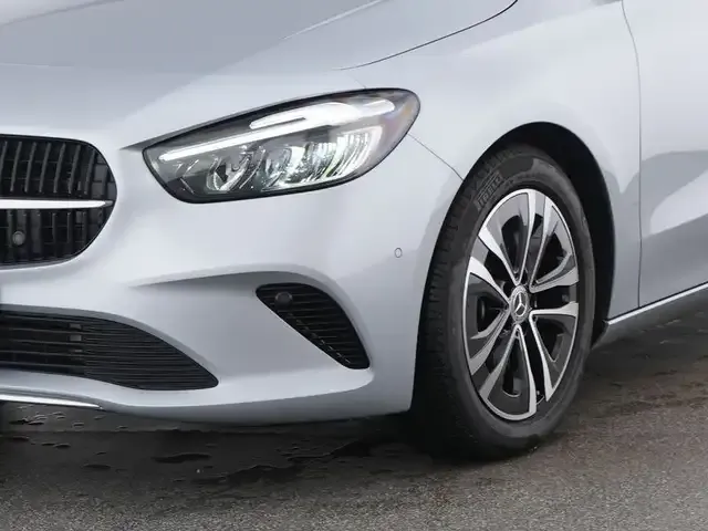 Mercedes-Benz B 220