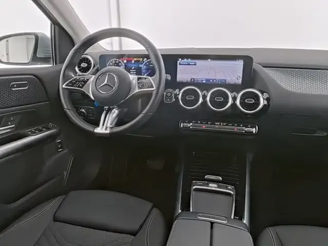 Mercedes-Benz B 220