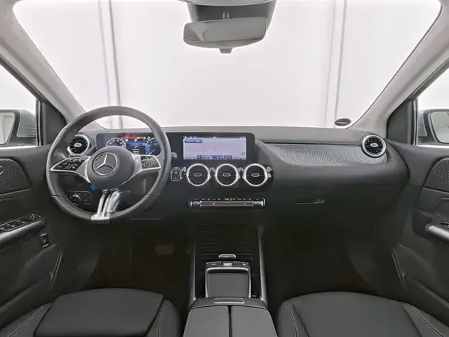 Mercedes-Benz B 220