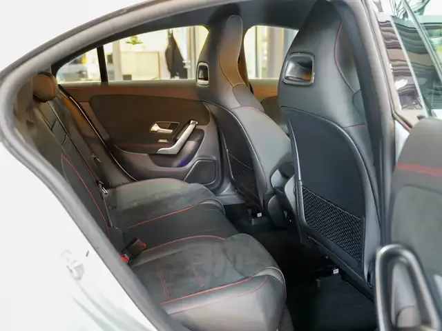 Mercedes-Benz CLA 220