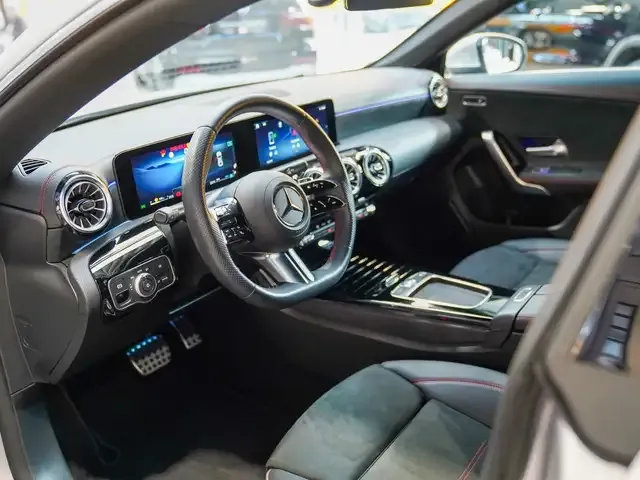 Mercedes-Benz CLA 220