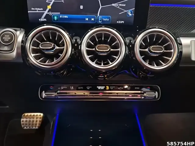 Mercedes-Benz GLB 200
