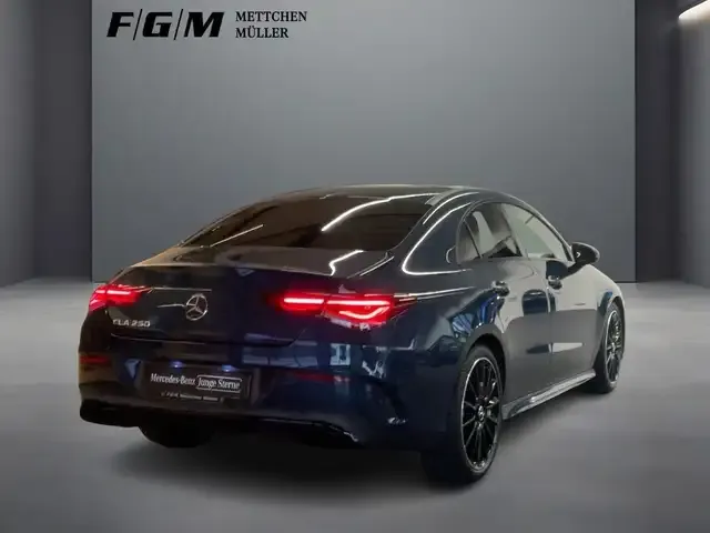 Mercedes-Benz CLA 250