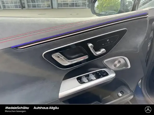 Mercedes-Benz EQE 43