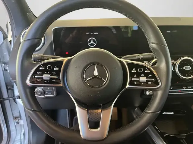Mercedes-Benz GLA 180