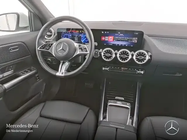 Mercedes-Benz EQA 300