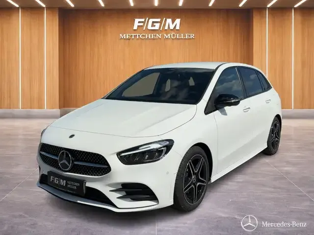 Mercedes-Benz B 180