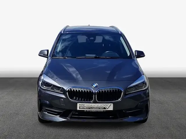 BMW 220