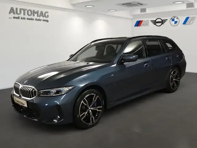 BMW 330