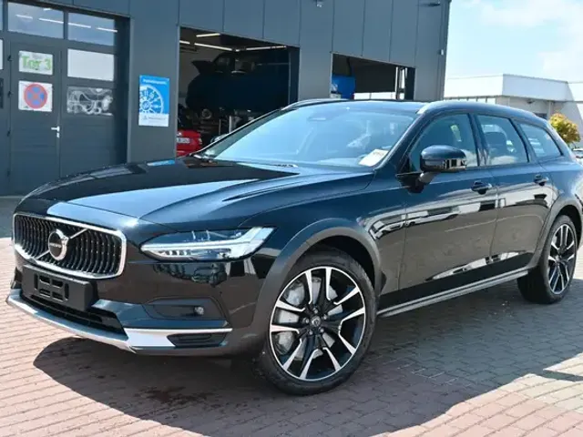 Volvo V90 Cross Country