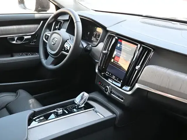 Volvo V90 Cross Country