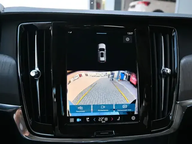 Volvo V90 Cross Country