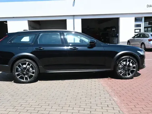 Volvo V90 Cross Country
