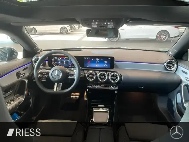 Mercedes-Benz CLA 220