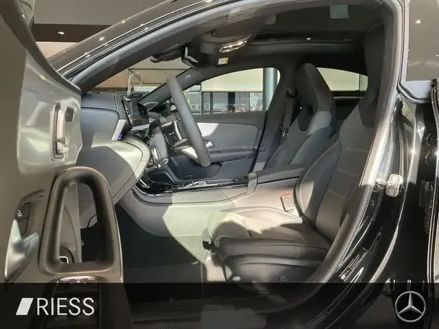 Mercedes-Benz CLA 220