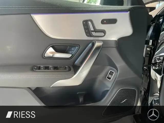 Mercedes-Benz CLA 220