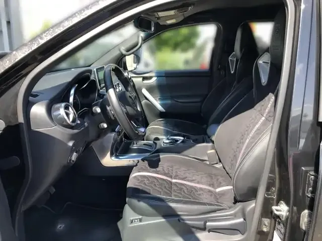 Mercedes-Benz X 350