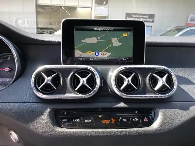 Mercedes-Benz X 350