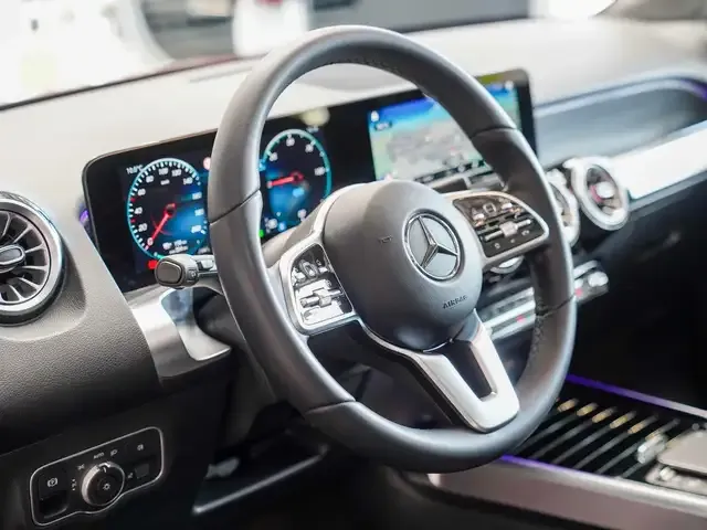 Mercedes-Benz EQB 250