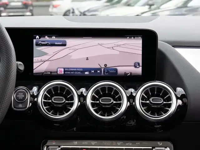 Mercedes-Benz GLA 220