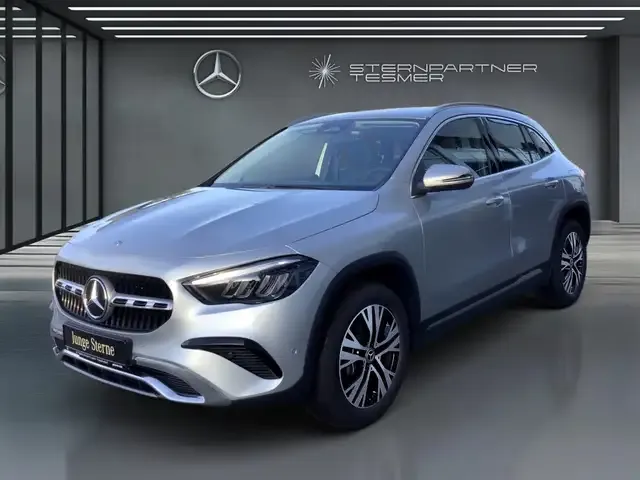 Mercedes-Benz GLA 180