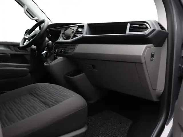 Volkswagen T6.1 Caravelle
