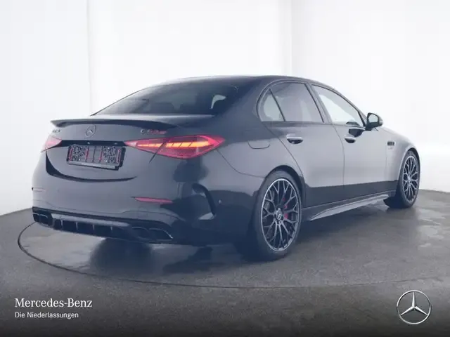 Mercedes-Benz C 63 AMG
