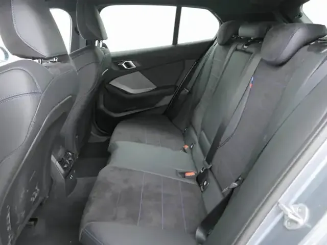 BMW 123