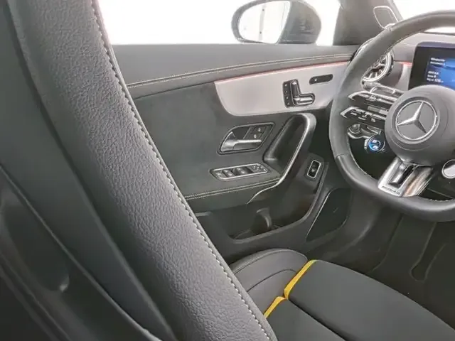 Mercedes-Benz CLA 45 AMG