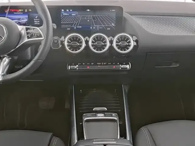 Mercedes-Benz EQA 300