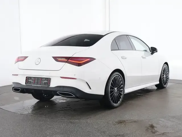 Mercedes-Benz CLA 200