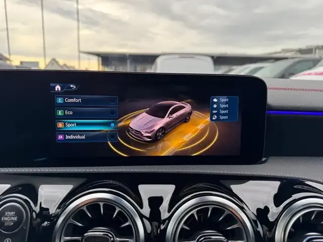 Mercedes-Benz CLA 200