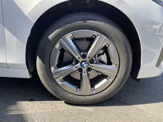 BMW 216