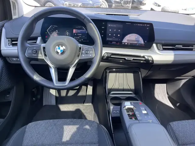 BMW 216