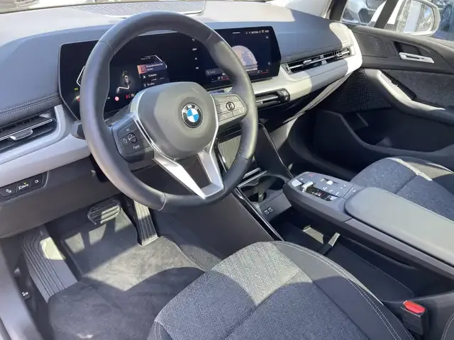 BMW 216