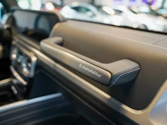 Mercedes-Benz G 400