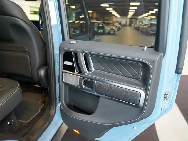 Mercedes-Benz G 400