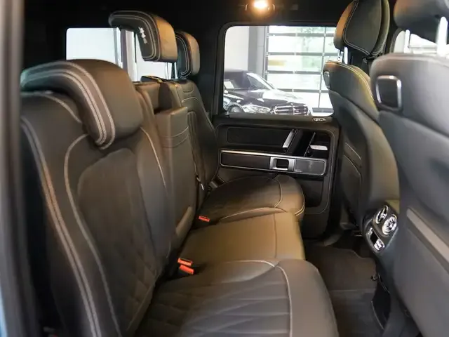 Mercedes-Benz G 400