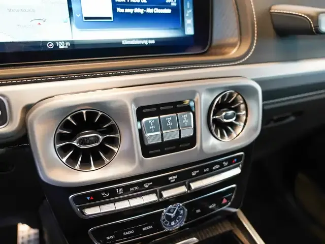 Mercedes-Benz G 400