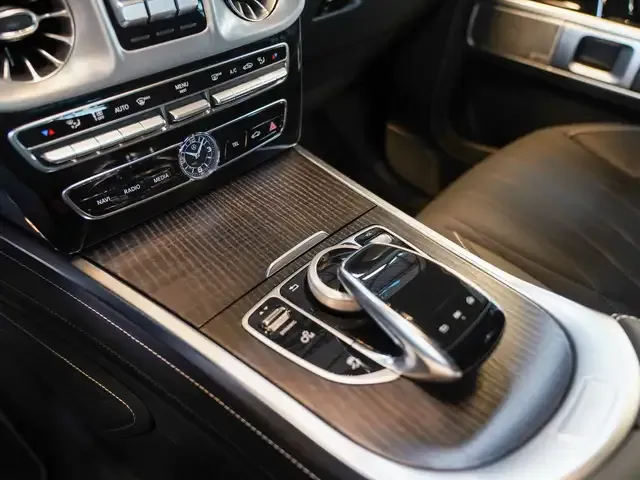 Mercedes-Benz G 400