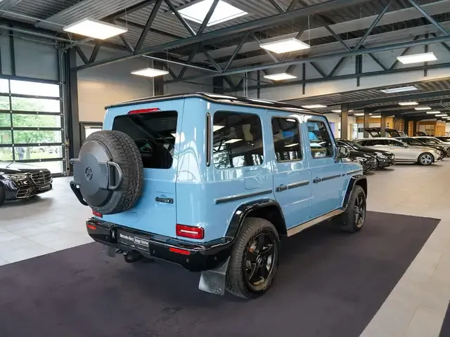 Mercedes-Benz G 400